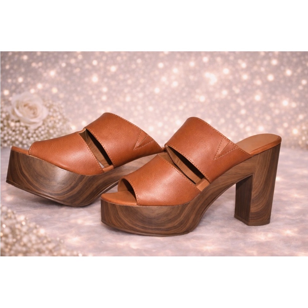 Jessica Simpson Tan Platform Heels